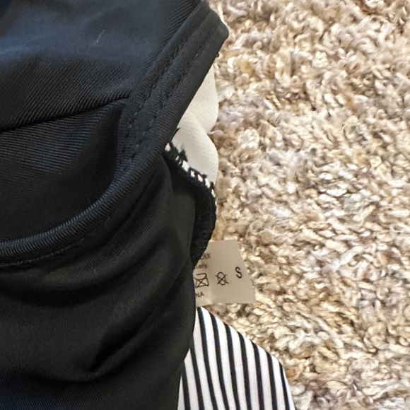 NWT Black and White Striped Bikini/Tankini 2 Piece Set Small - Picture 8 of 10